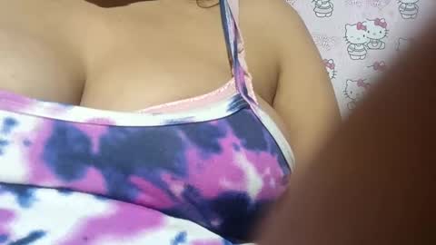 _milkytitsmomxx_ online show from 01/07/25, 04:34