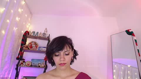 Laura online show from 01/01/25, 03:31