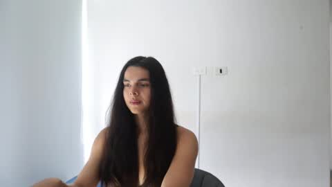 Anastasia Vahos online show from 11/29/24, 05:52