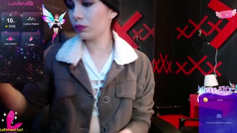 Yuyi online show from 12/05/24, 11:15