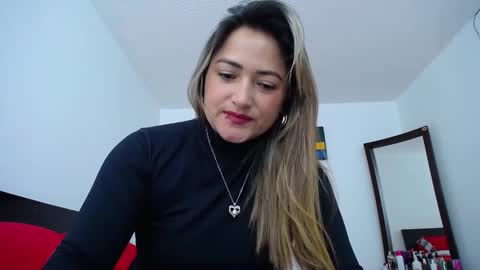 ximena online show from 12/08/24, 01:45