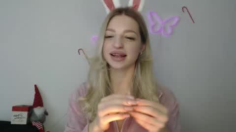 addie_collins online show from 01/01/25, 10:06