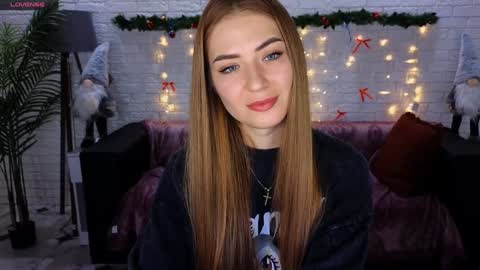 adelyna_bird online show from 12/21/24, 07:38