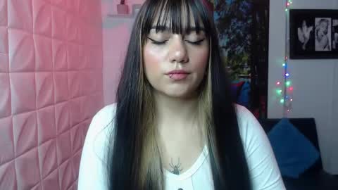 Aitana online show from 12/19/24, 02:13