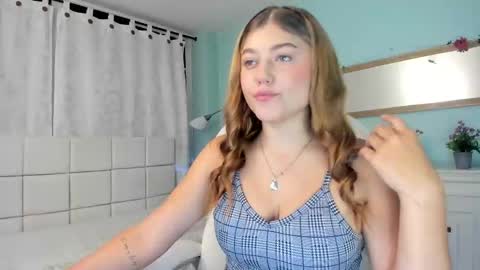 alaia_greyy online show from 12/10/24, 12:43