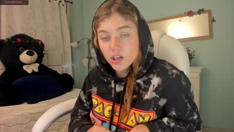 alaia_greyy online show from 12/17/24, 12:44