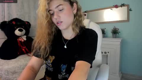 alaia_greyy online show from 12/07/24, 01:22