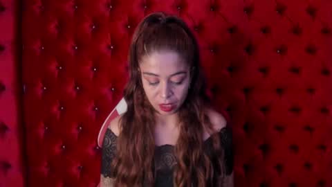 alaia_lovee online show from 12/19/24, 03:33