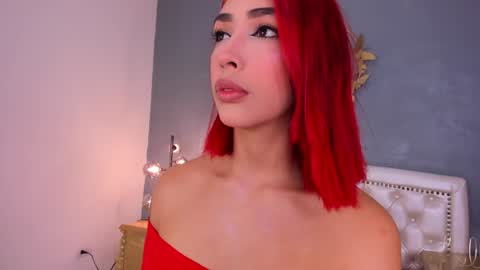 alana_2916 online show from 12/18/24, 12:49