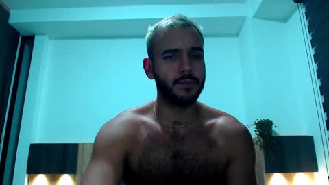 Ale  bear online show from 01/30/25, 07:44