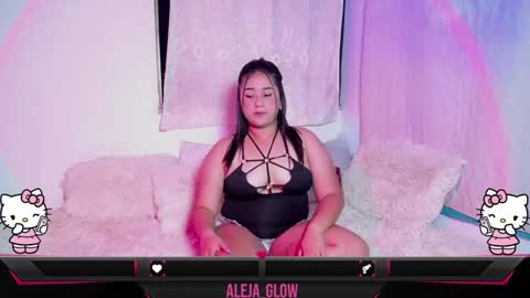 aleja_glow online show from 12/15/24, 11:37