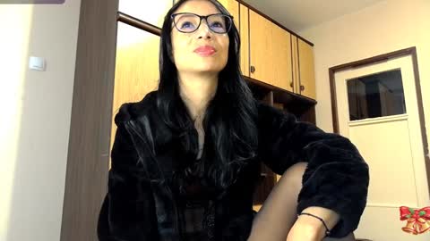 Alejandra online show from 12/29/24, 07:46