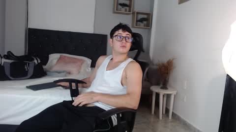 alejo_dimario online show from 11/25/24, 02:59