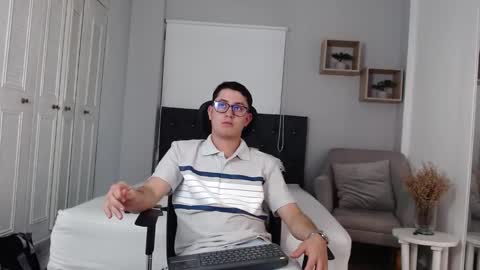 alejo_dimario online show from 12/10/24, 03:10