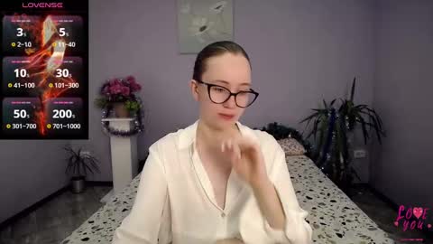 alexamay_ online show from 01/04/25, 07:28