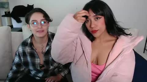 Julieta Long hair and Alex short hair online show from 01/15/25, 07:20