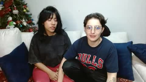 Julieta Long hair and Alex short hair online show from 12/22/24, 01:22