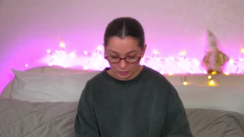 AlexandraBloom online show from 12/17/24, 06:54