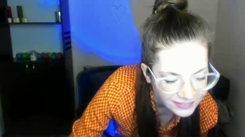 Alicia online show from 12/16/24, 02:44