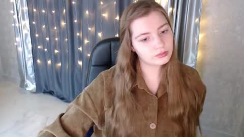 aliseemoon online show from 11/13/24, 07:36