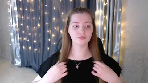 aliseemoon online show from 11/15/24, 08:43