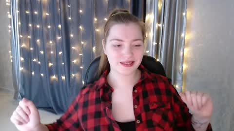 aliseemoon online show from 11/22/24, 07:16