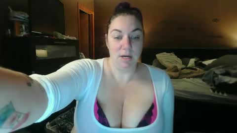 Tig Bitty online show from 11/12/24, 03:51