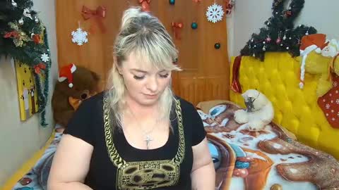 Amanda online show from 12/17/24, 07:49