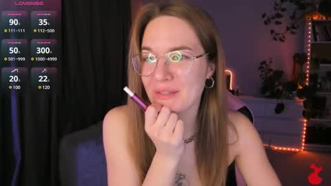 Hi-hi I am Kate welcome to my sexy room online show from 11/28/24, 08:03