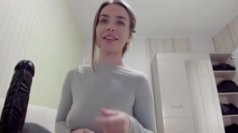 Kristina online show from 11/24/24, 04:38