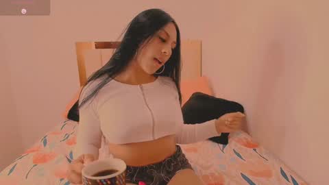 andreita__bustamante online show from 12/27/24, 01:54