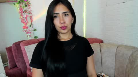 Angela  black hair online show from 11/26/24, 11:13