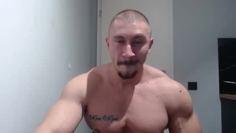  ------- SEX SHOW WITH GUYS AND GIRLS  MUSCLE SHOW online show from 01/01/25, 06:48