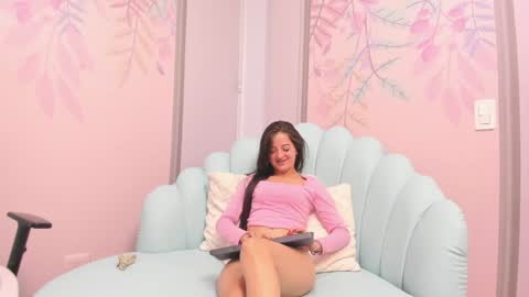 annie_cute18 online show from 01/09/25, 03:58