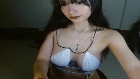 annie_rosse16 online show from 11/28/24, 10:31