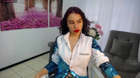 ANNITA YAI  online show from 01/03/25, 07:14