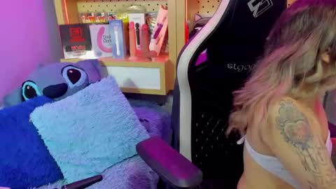 anny_stan online show from 01/07/25, 10:40