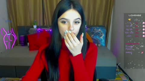 Polina online show from 12/31/24, 12:23