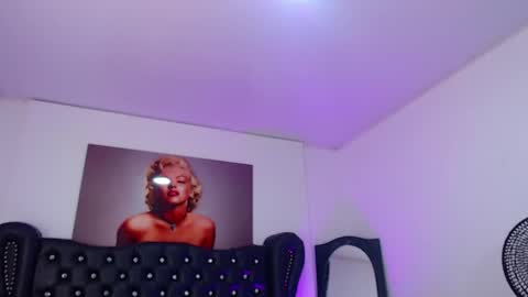 ariiaanaa_ online show from 11/20/24, 01:04