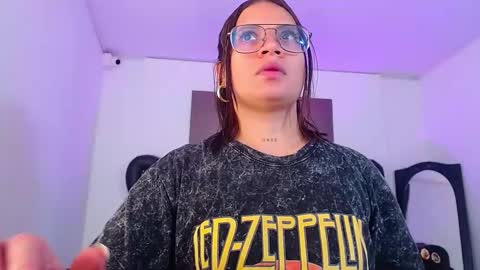 ariiaanaa_ online show from 12/06/24, 12:40