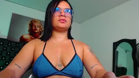 ariiaanaa_ online show from 12/20/24, 11:37