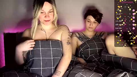 Arya brunett and Cassie blond online show from 12/20/24, 05:52