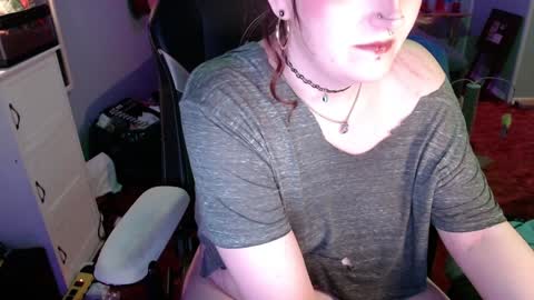 Averypeach19 online show from 01/17/25, 10:29