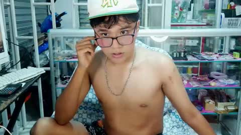 Andres Twink online show from 01/04/25, 04:12