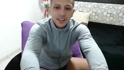 YOANDRES online show from 12/18/24, 03:40