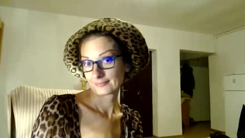 Raluca online show from 11/15/24, 04:02