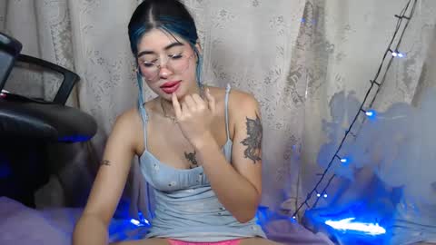 modelo independiente online show from 12/12/24, 11:42