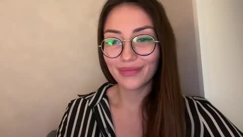 bella_foxxi online show from 12/03/24, 03:33