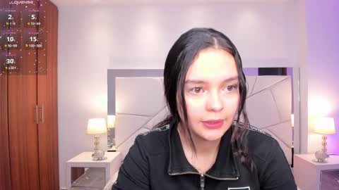  Bella Hadid  online show from 12/01/24, 11:32