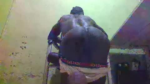 TOP EBONY DUDE online show from 01/01/25, 02:01